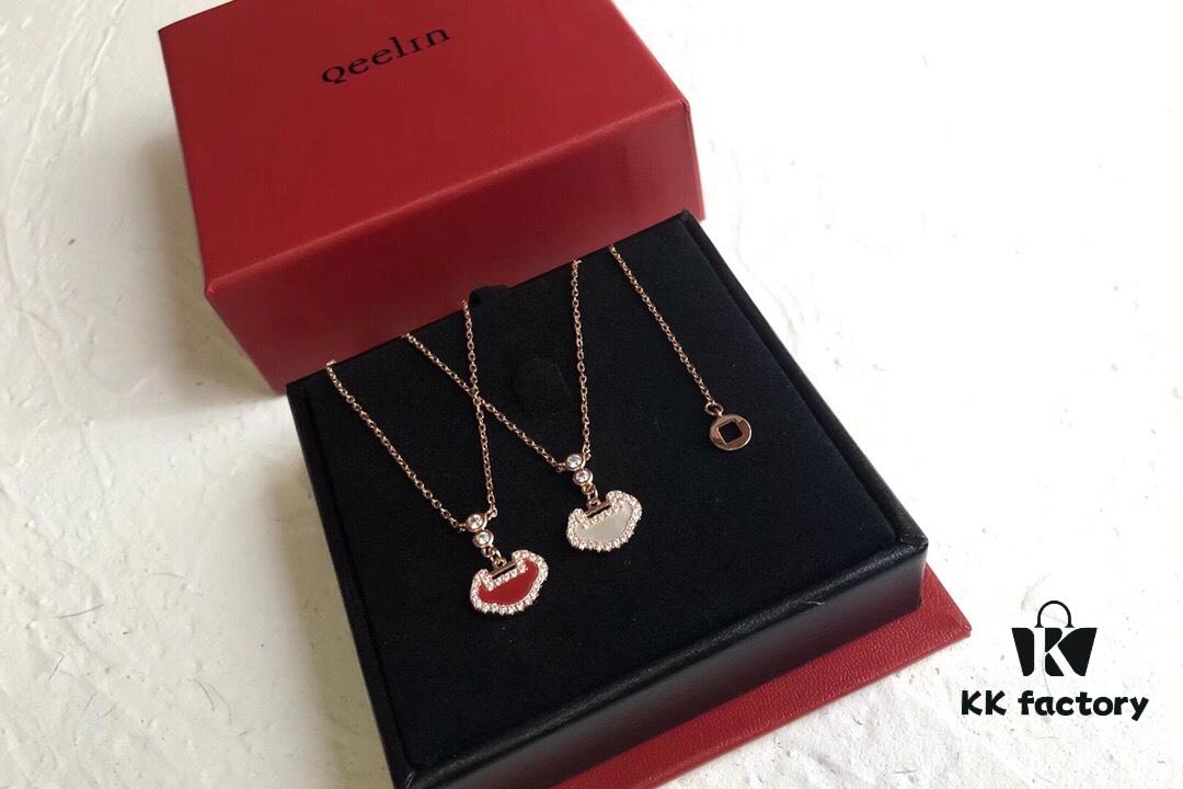 692fd71499f2d84055c8aa67 Qeelin Yu Yi Collection Ruyi Double Diamond Lock Necklace
