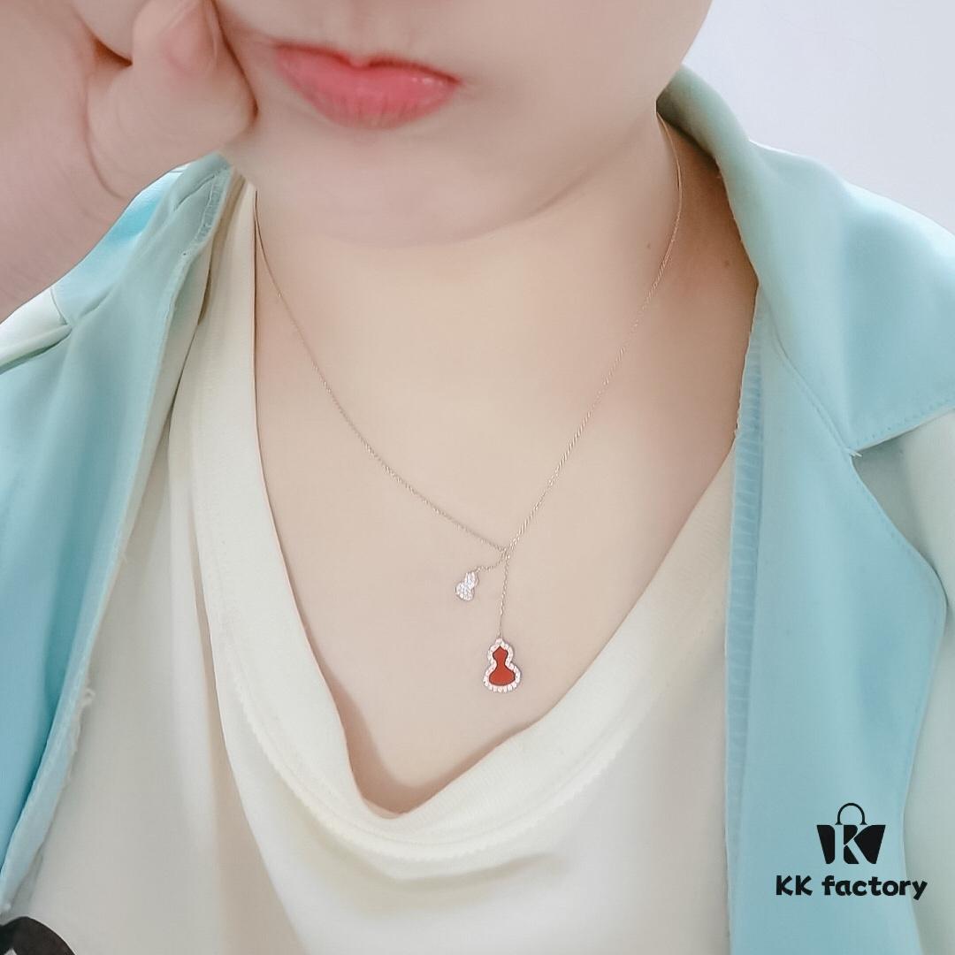 Double Gourd Small Necklace