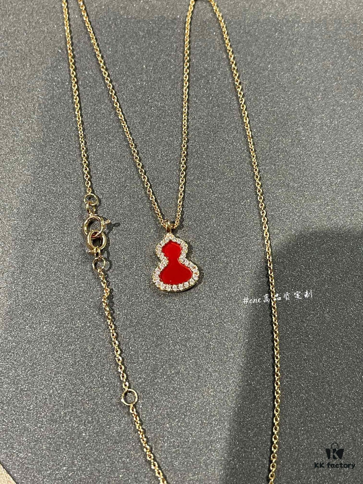 Classic Bestseller 👉🏻 Mini Gourd Necklace