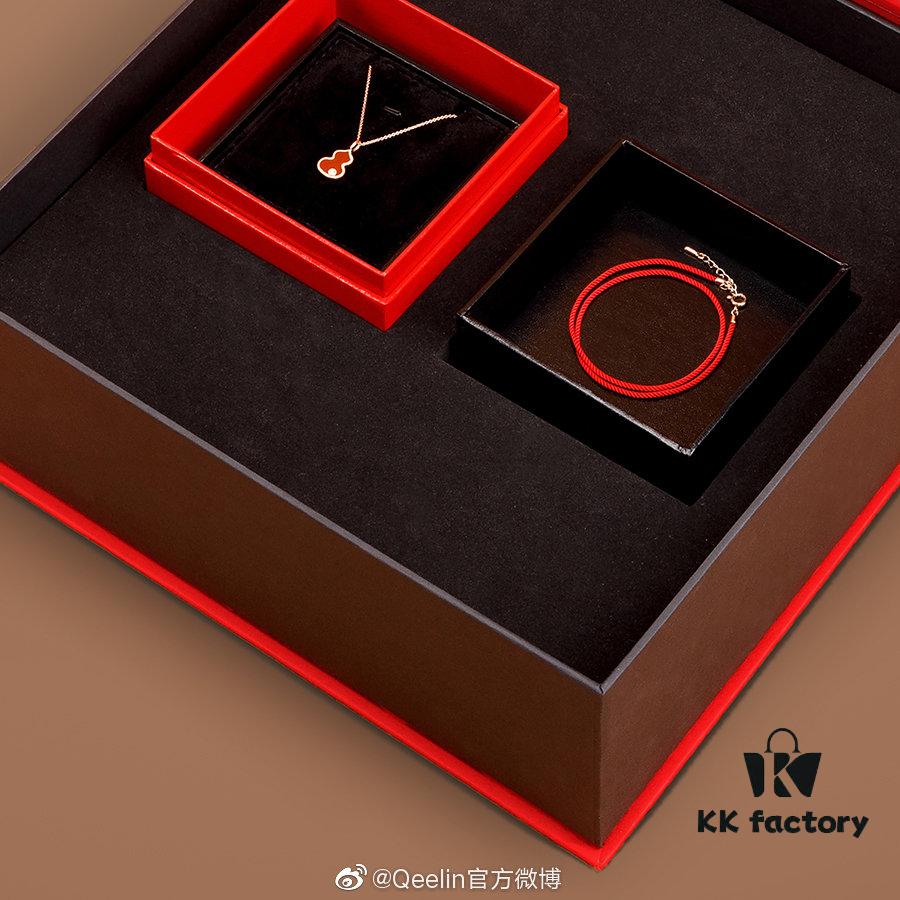 692fd83c99f2d84055c8ac43 Mr. Bao x Qeelin Exclusive Co-Branded Gourd Necklace with Bracelet