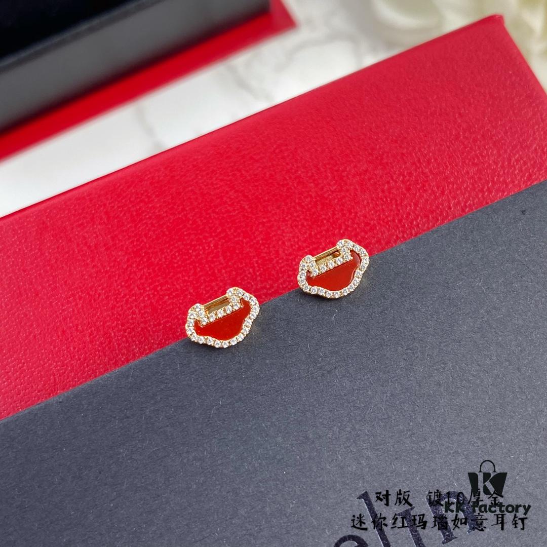 692fd84b99f2d84055c8ac63 V Gold Plated Mimi Gold ✨ Mini Kirin Ruyi Stud Earrings ✨ A Unique Blend of Fashion and Tradition, Handcrafted with Micro-Paved High-Carbon Brilliant Cut Diamonds, Durable Thick Gold Plating for Excellent Color Retention