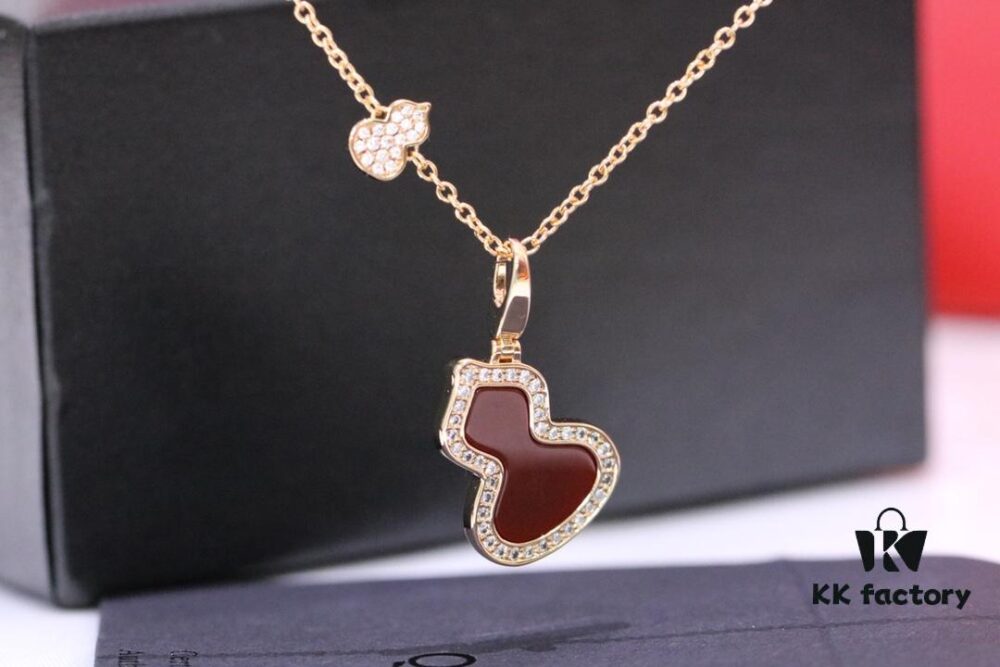 692fd86b99f2d84055c8aca1 Large Red Agate Gourd Necklace in V-Gold Plated 18K Thick Gold