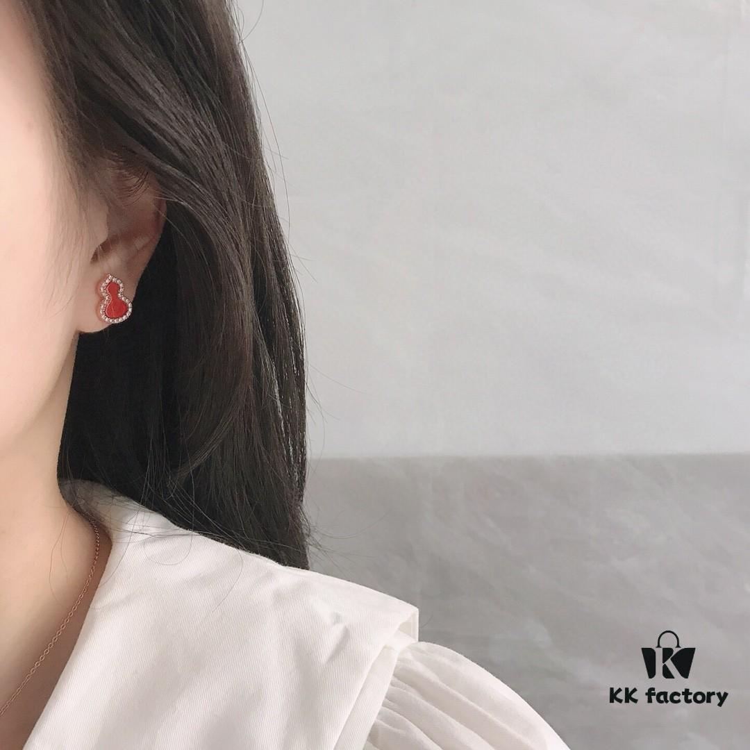 692fd88199f2d84055c8acd2 Kirin Gourd Set: Necklace, Bracelet, and Stud Earrings Available