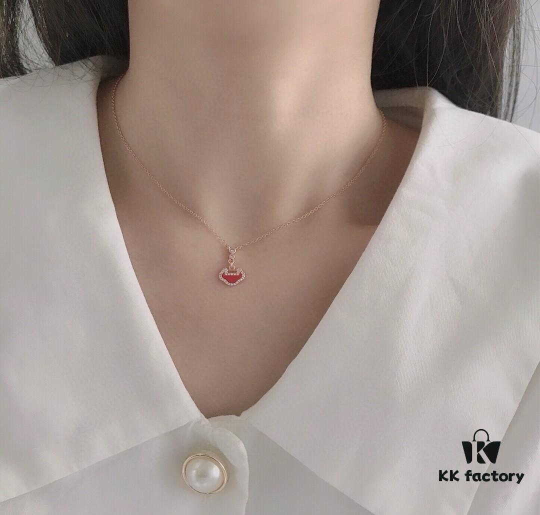 692fd88499f2d84055c8acda Kirin Gourd Set: Necklace, Bracelet, and Stud Earrings