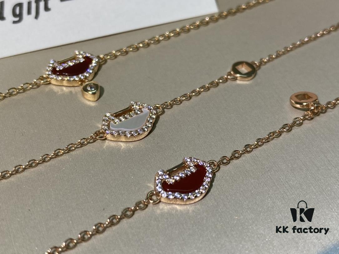 692fd89c99f2d84055c8ad0c Qeelin Yu Yi Collection Ruyi Lock Double Diamond Necklace