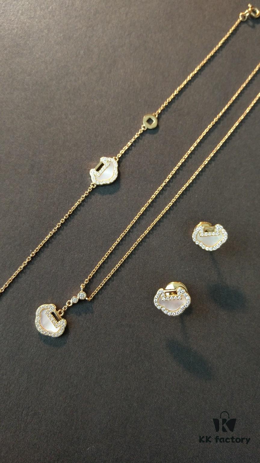 Qeelin Xiao Ruyi Necklace Collection Set