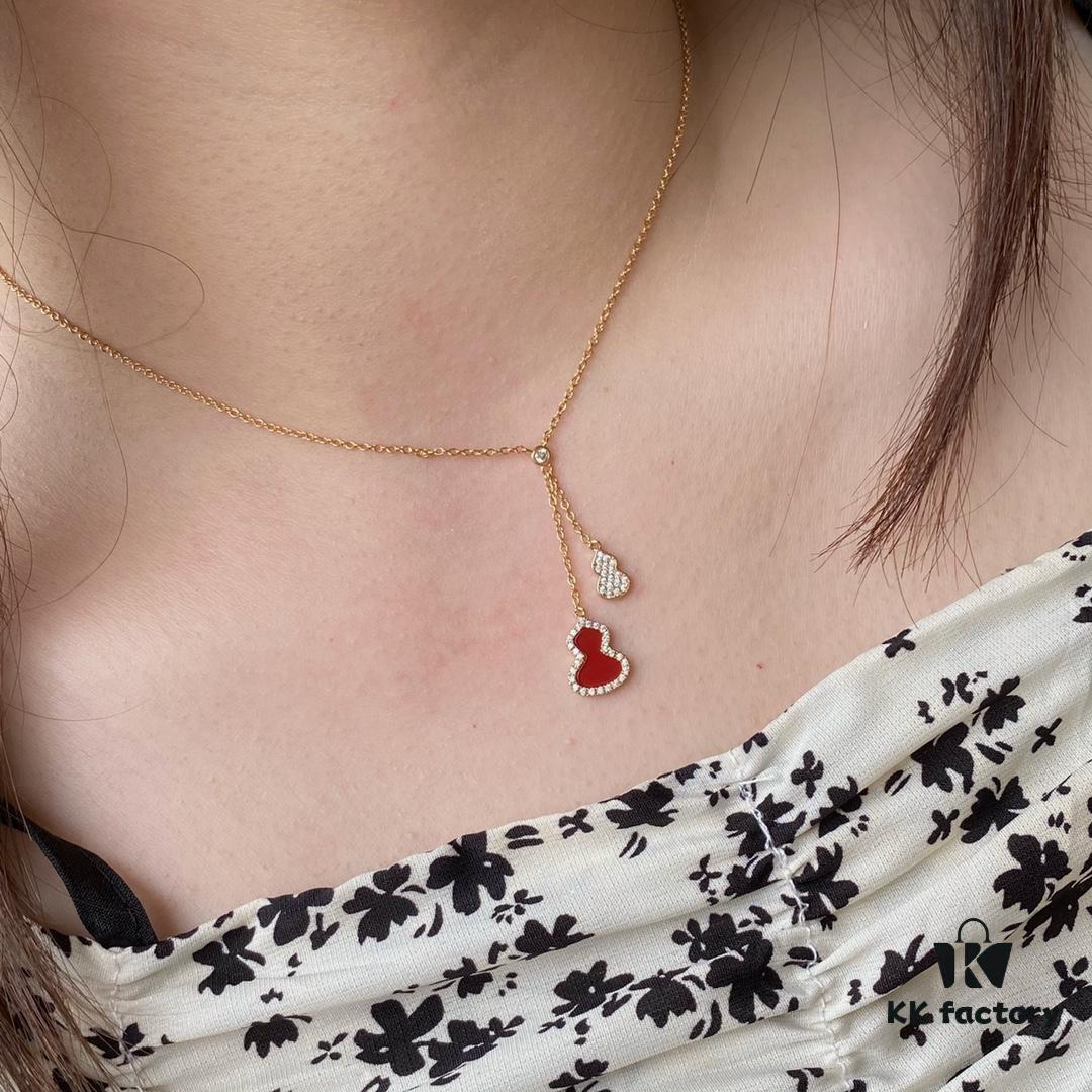 692fd8ad99f2d84055c8ad26 New Arrival V Gold Plated 1.0 Micron Gold Mini Kylin Double Gourd Necklace, Stylish and Versatile with Premium Look