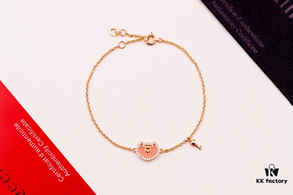 692fd8c499f2d84055c8ad3e Kirin Qixi Little Pink Lock Bracelet