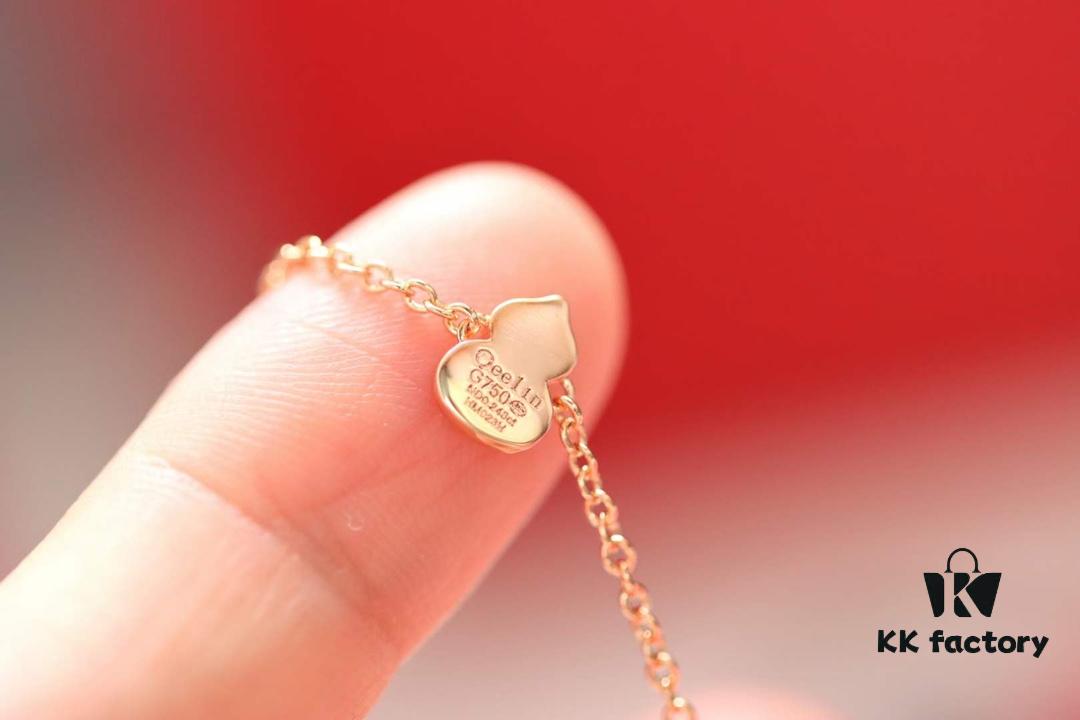 692fd92199f2d84055c8ade7 Qeelin Wulu Rose Gold Gourd Necklace
