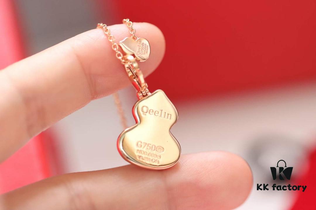692fd92199f2d84055c8ade8 Qeelin Wulu Rose Gold Gourd Necklace