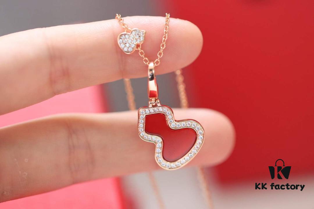692fd92299f2d84055c8ade9 Qeelin Wulu Rose Gold Gourd Necklace