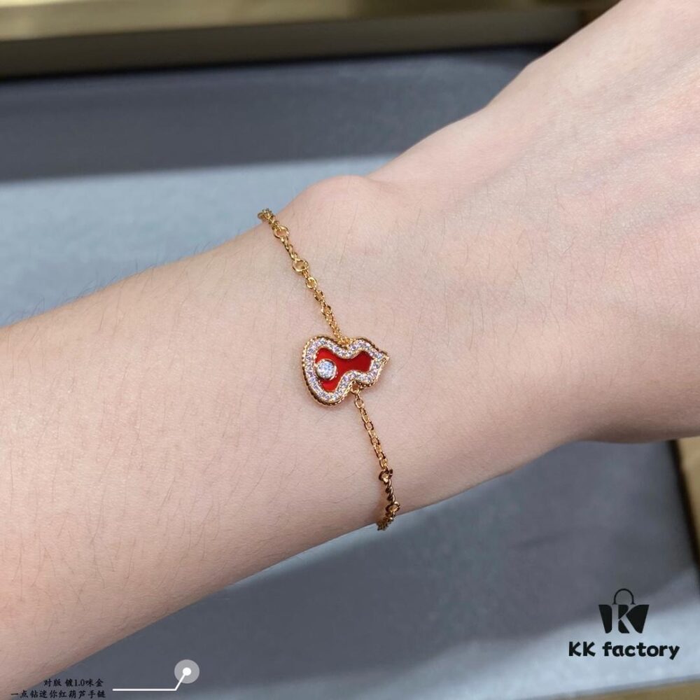 692fd93599f2d84055c8ae05 Kirin Mini Diamond Red Gourd Bracelet, Stylish and Versatile with Thick Gold Plating, Real Gold Feel, Featuring Eight Hearts and Eight Arrows High-Carbon Diamonds