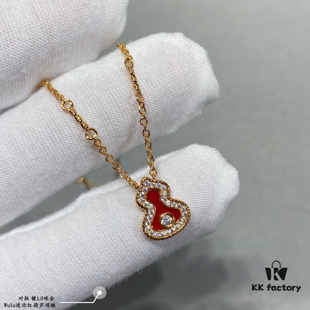 692fd93b99f2d84055c8ae13 Kirin Mini Diamond Red Gourd Necklace, Stylish and Versatile with Thick Gold Plating, Real Gold Feel, Eight Hearts and Eight Arrows High-Carbon Diamond, Small and Exquisite