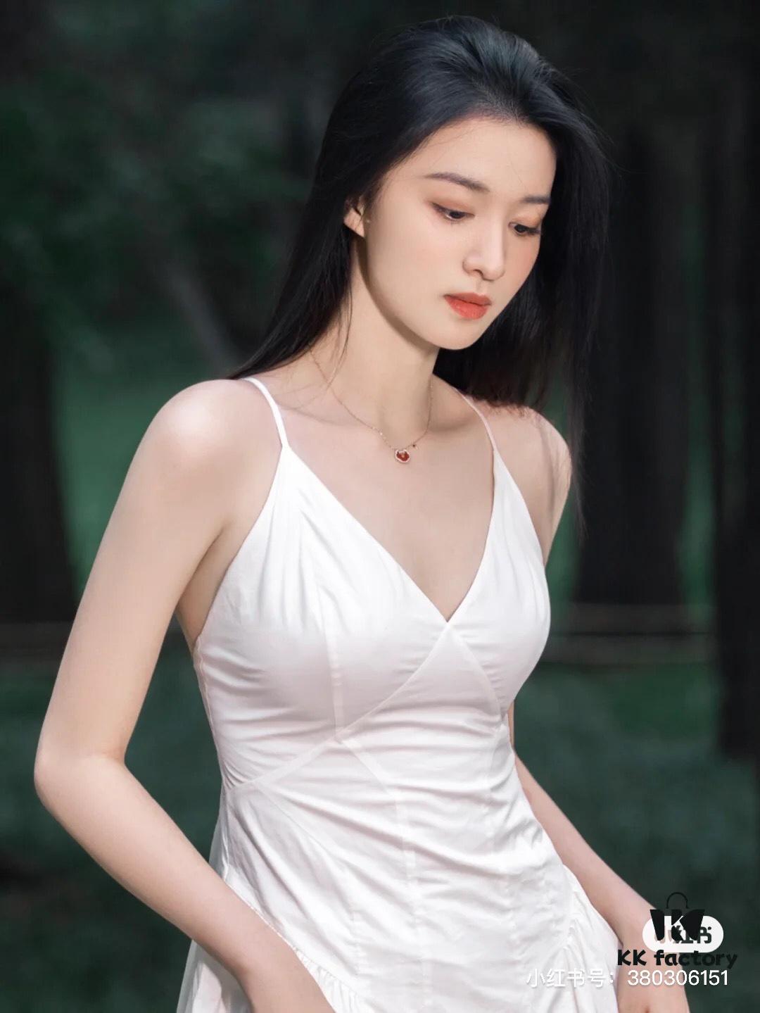692fd99699f2d84055c8ae96 Last Fit Look: Adorable, Elegant, and Versatile Style