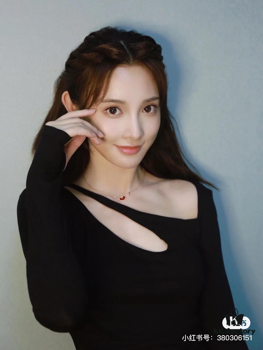 692fd99799f2d84055c8ae9b Last Fit Look: Adorable, Elegant, and Versatile Style