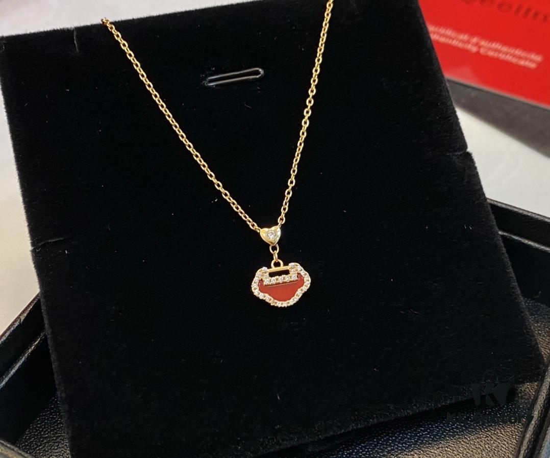 692fd9a299f2d84055c8aeaf Real Photo of Little Red Lock Pendant, Exquisitely Crafted with High-Grade Red Agate and Encrusted Diamonds Resembling a Traditional Ruyi Lock