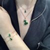 This gourd pendant is such a delightful surprise—small, exquisite, and elegantly simple with a touch of Chinese style; the green tone is incredibly flattering. It's perfect for wearing all year round, and the delicate sparkling crystals are absolutely beautiful!