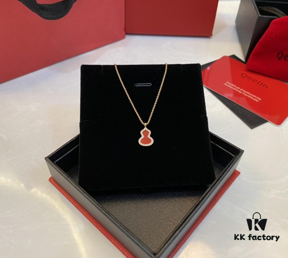 692fd9b699f2d84055c8aed4 Red Gourd Real Shot: Red Agate Necklace with Vivid Color and Crystal Clarity