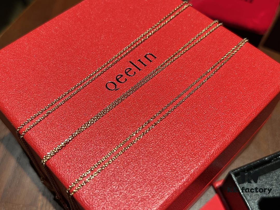 The entire chain is highly textured with a substantial weight; the chain itself is the highlight—made of the strongest rope chain, each piece is truly stunning and breathtaking! A must-buy, worth purchasing multiple pieces!