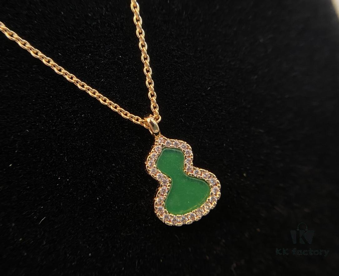 692fd9cd99f2d84055c8aef8 Green Jade Gourd Necklace