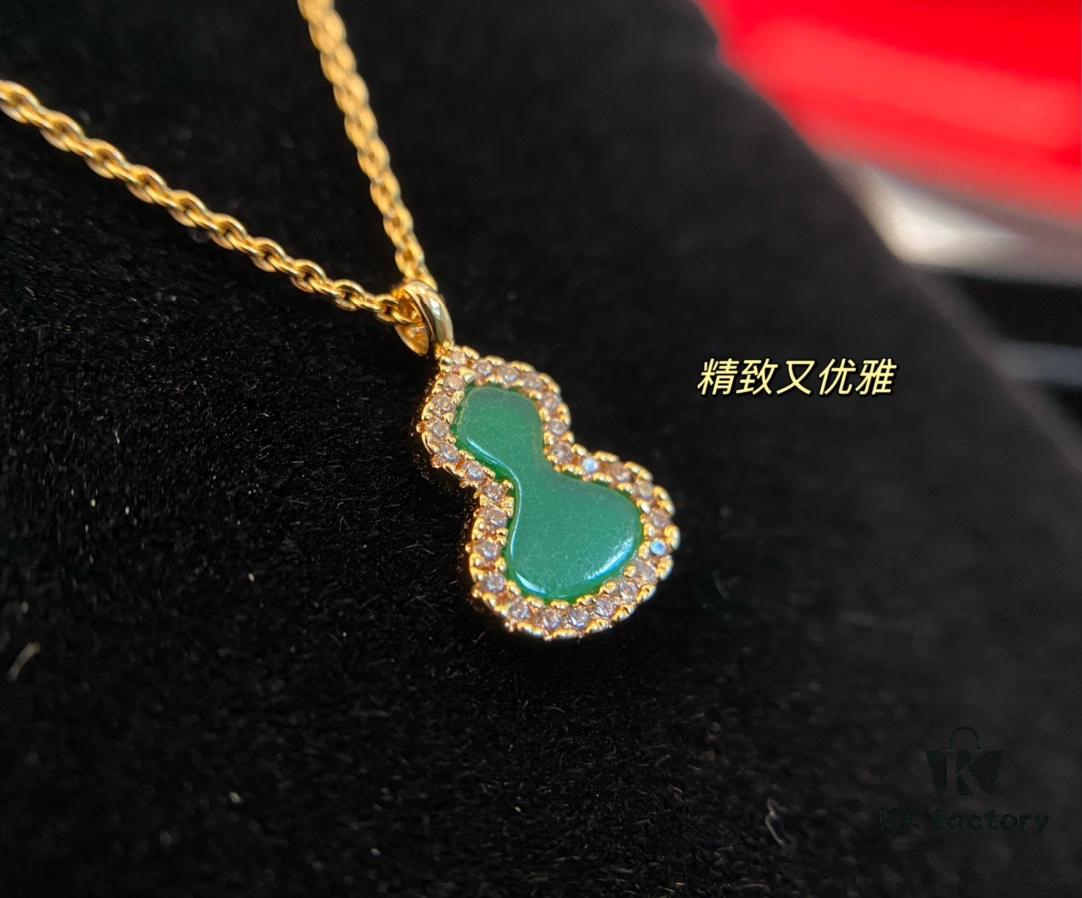 692fd9ce99f2d84055c8aefc Green Jade Gourd Necklace