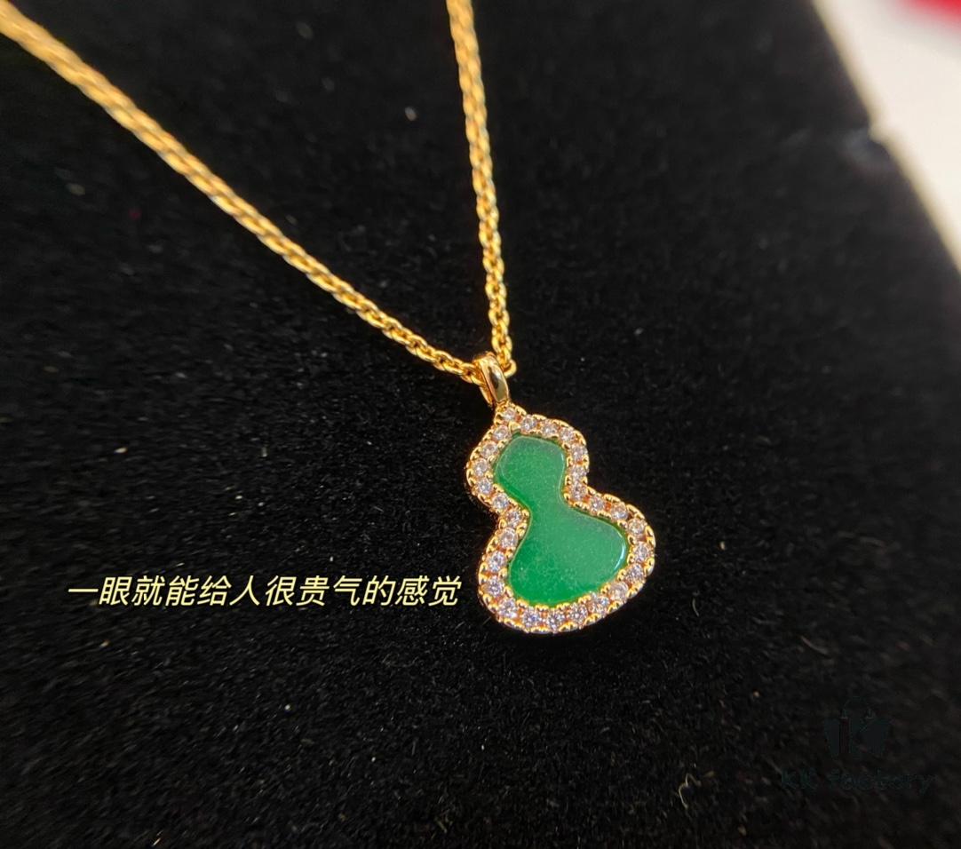 692fd9df99f2d84055c8af11 Green Jade Gourd Necklace