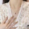 I really love this gourd-shaped 'Fu Lu' design, which retains traditional characteristics while highlighting a timeless and personalized style, exuding a graceful Chinese charm with elegance and deep symbolic meaning.