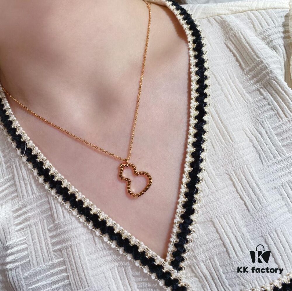 692fda3d99f2d84055c8af77 Qeelin Wulu Mini Gourd Necklace (7-Axis CNC Craftsmanship), Qeelin x Rebecca Exclusive Limited Edition