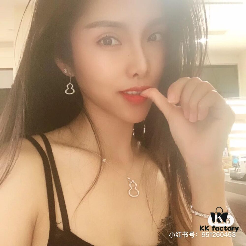 692fda4899f2d84055c8af85 Kirin Yingyang Gourd Earrings, Stylish and Elegant, Pure Silver with Thick Gold Plating