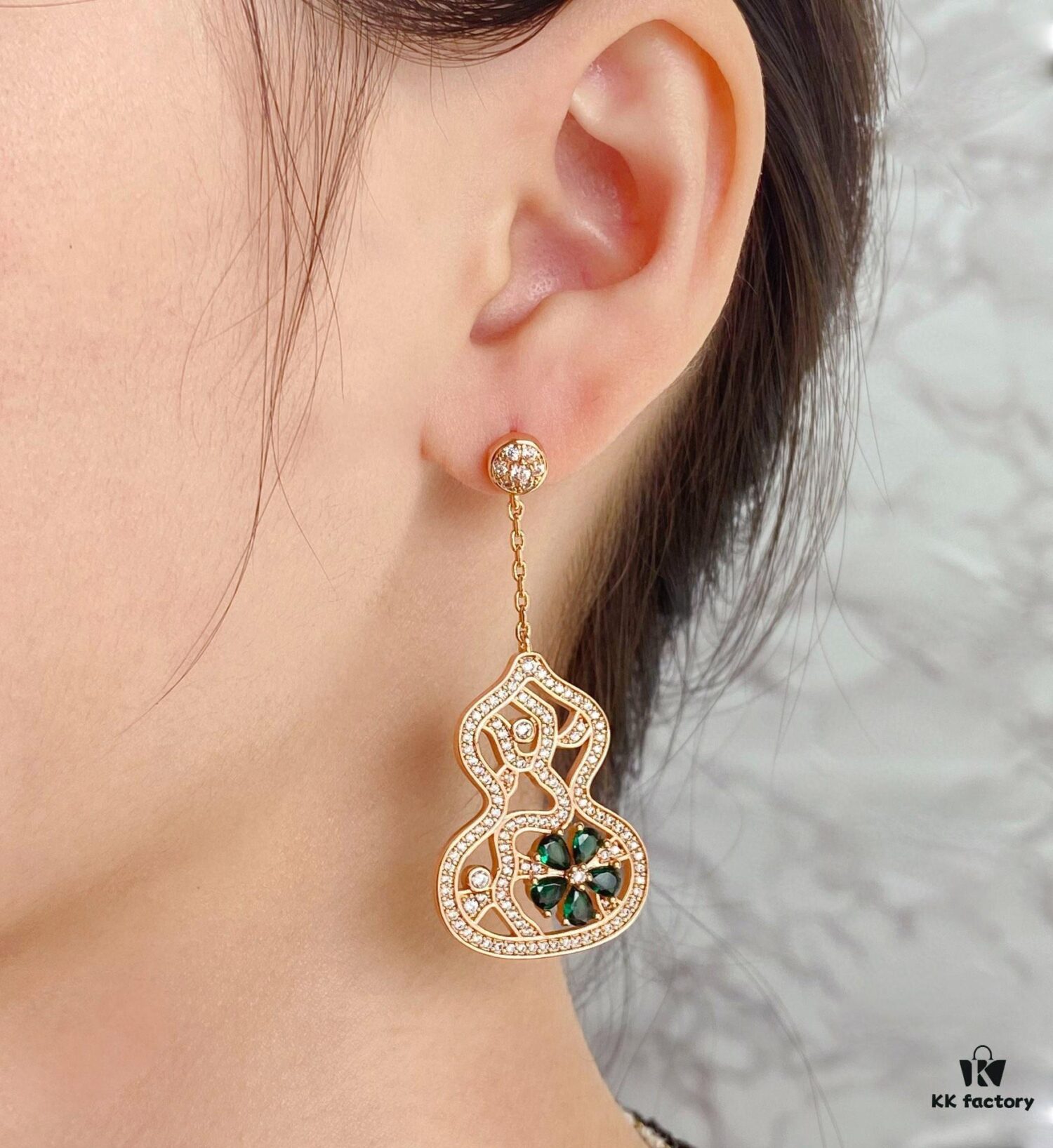 692fda7499f2d84055c8afb9 Qeelin Wulu Lace Enamel Earrings