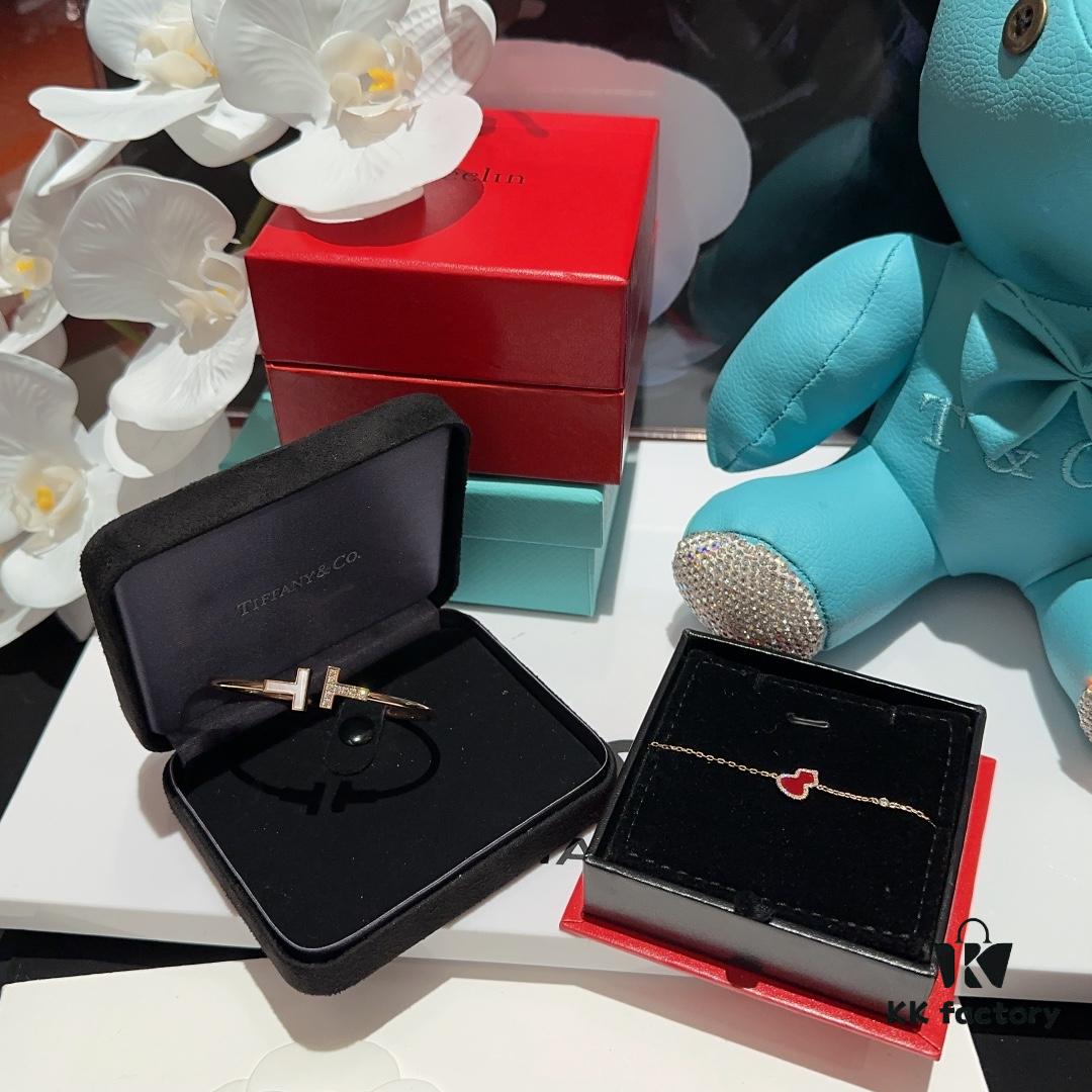 692fdad599f2d84055c8b048 Exquisite and Versatile Premium Accessories 💎 - Kylin Single Gourd Red Agate Bracelet, Tiffany T-Shape Gemstone Diamond-Paved White Mother-of-Pearl Bangle