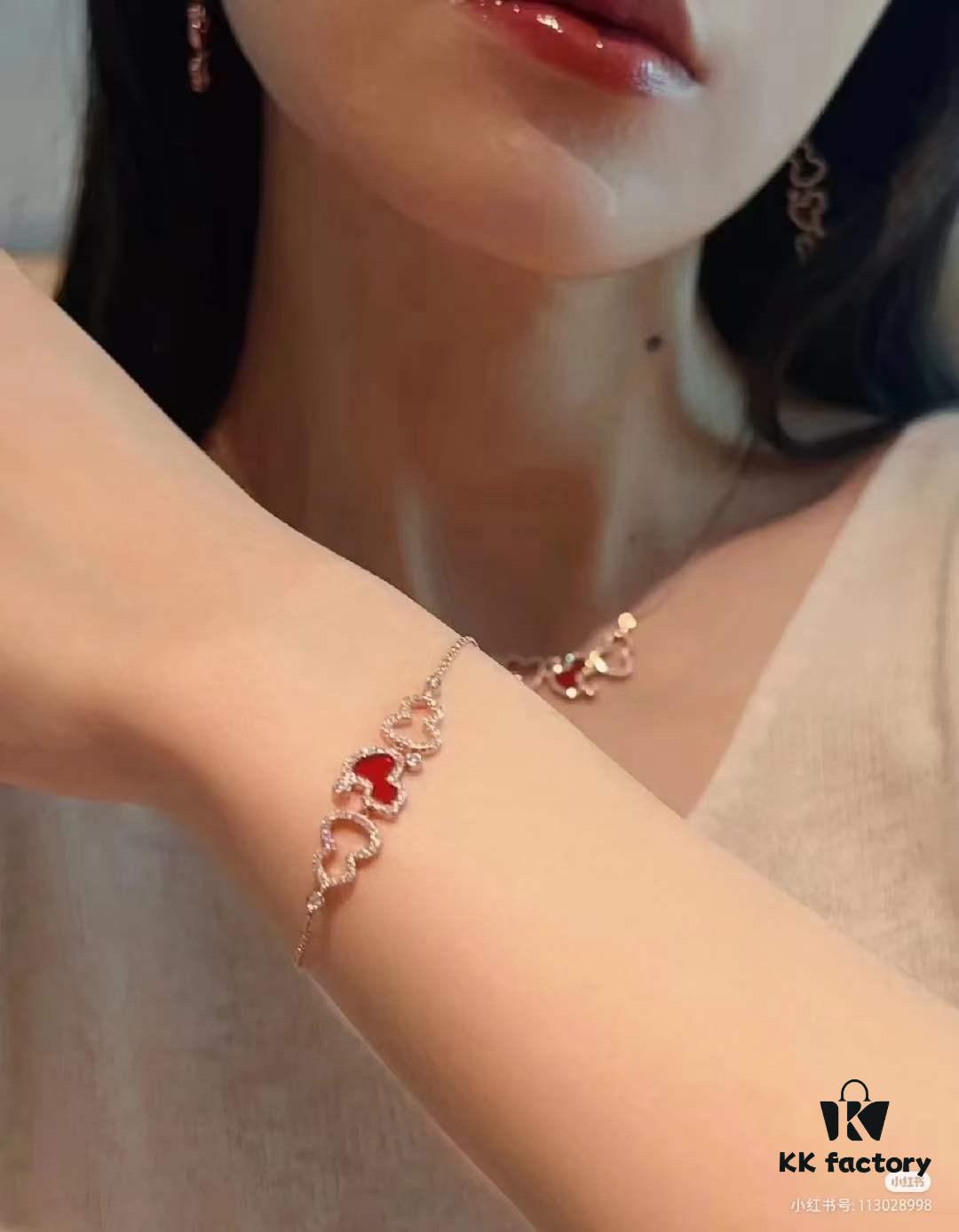 692fdada99f2d84055c8b051 Qeelin Lucky Red Gourd Bracelet with Three Gourds