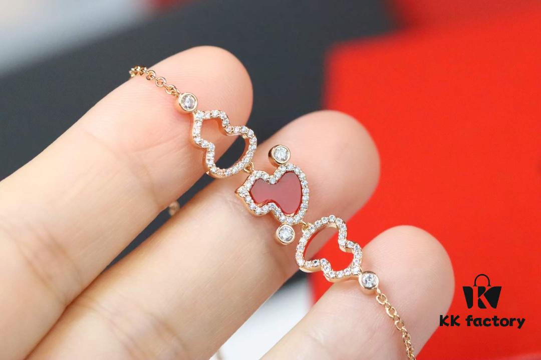692fdae099f2d84055c8b05d New Arrival💗 Qeelin Wulu Three Red Gourds Pendant Necklace