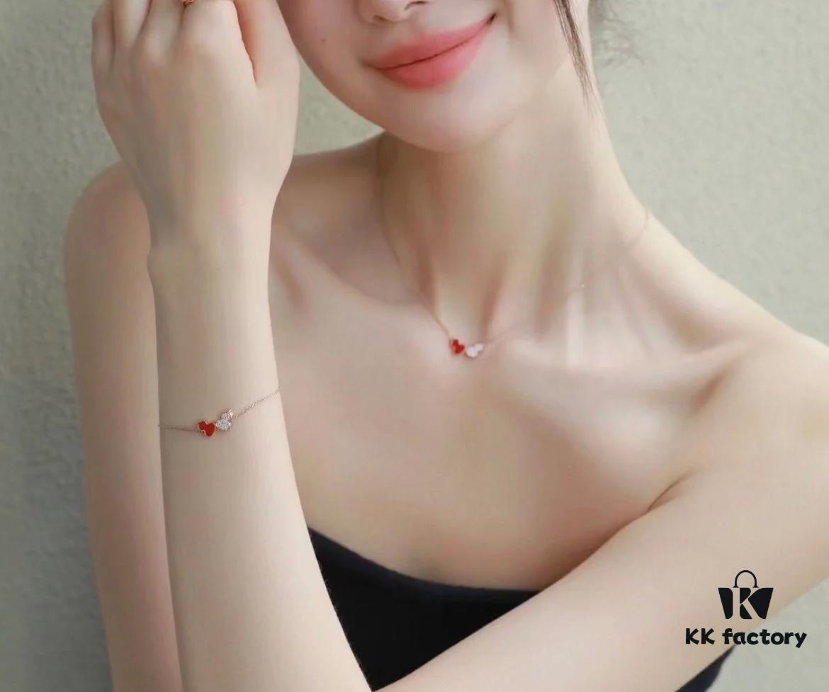 692fdae799f2d84055c8b068 Red & Diamond Wulu Kylin Double Gourd Bracelet 🌹 Adorable Design 😍 Elegant Silhouette with Simple Lines 🥰 Highly Elegant 😊 Qeelin x Rebecca Exclusive Limited Edition