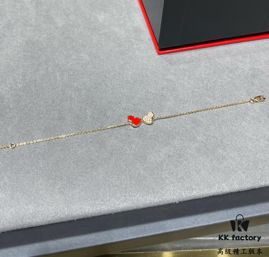 692fdaef99f2d84055c8b075 Red & Diamond Wulu Kylin Double Gourd Bracelet 🌹 Adorable Design 😍 Elegant Silhouette with Simple Lines 🥰 Highly Elegant 😊 Qeelin x Rebecca Exclusive Limited Edition