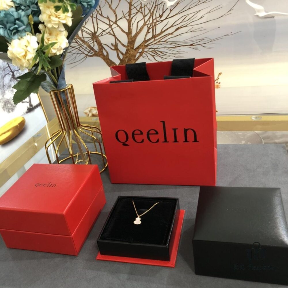 692fdb2f99f2d84055c8b0d2 Qeelin Mini Hulu Necklace