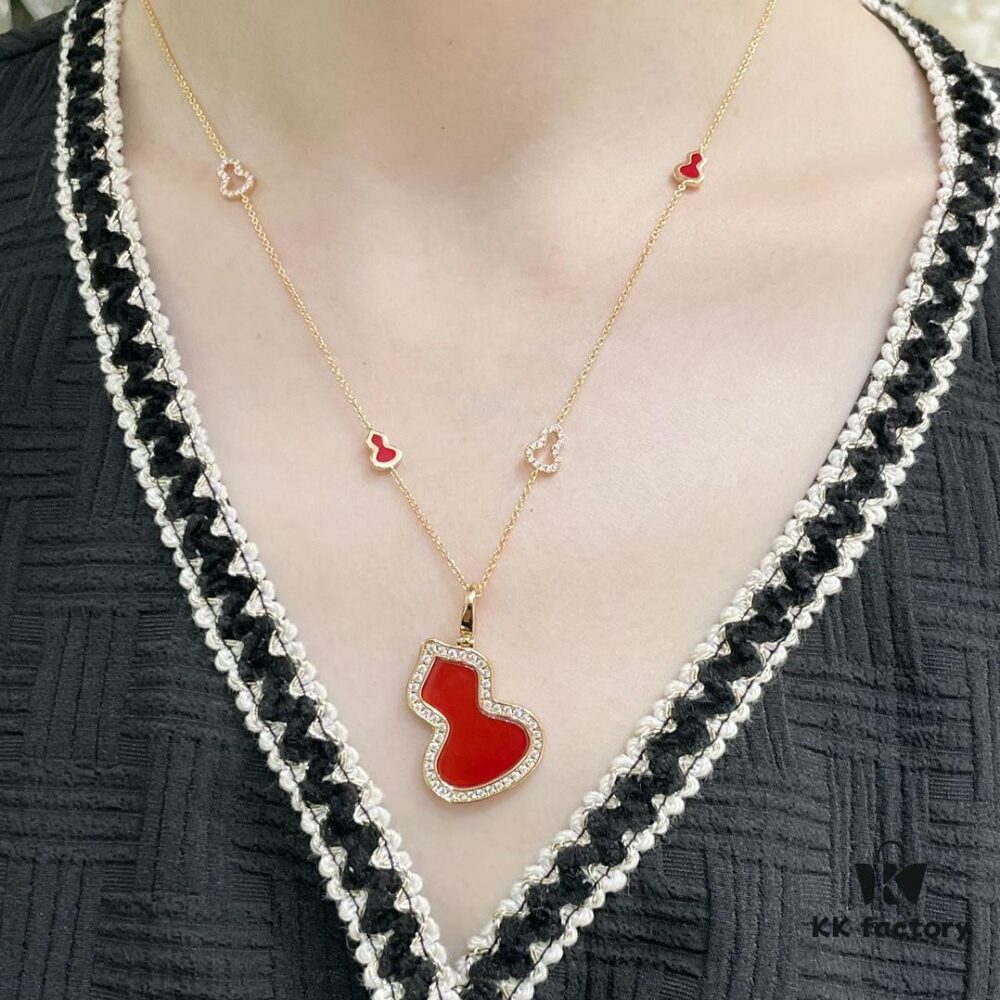 692fdb6c99f2d84055c8b128 Detachable Pendant) Qeelin Wulu Mini 8 Lotus Diamond Necklace, Cute and Simple Design, Elegant Line Art, Qeelin x Rebecca Limited Edition