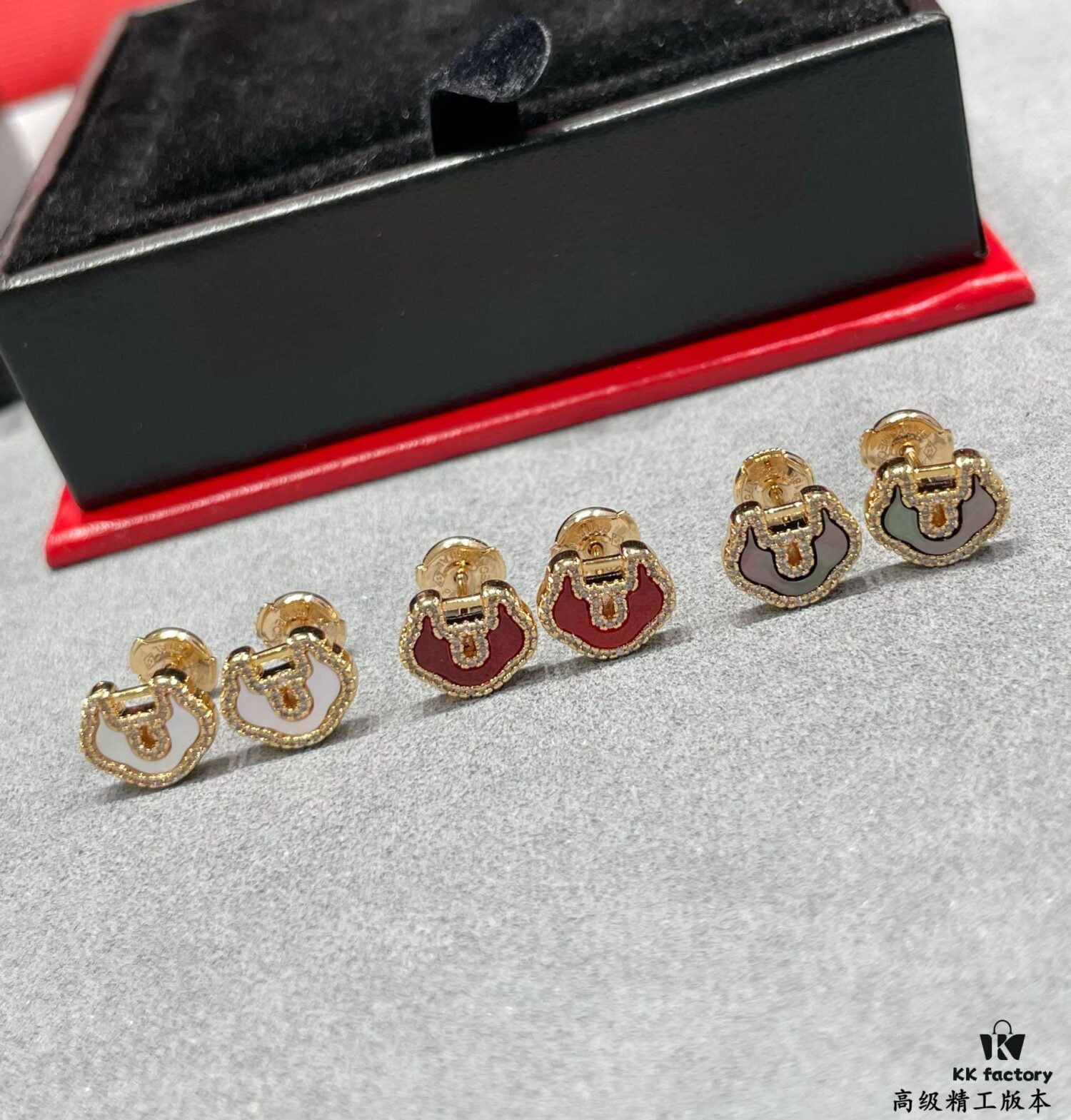 692fdb7399f2d84055c8b131 Kirin Advanced White Abalone Ruyi Lock Stud Earrings ✨ A Perfect Blend of Fashion and Tradition