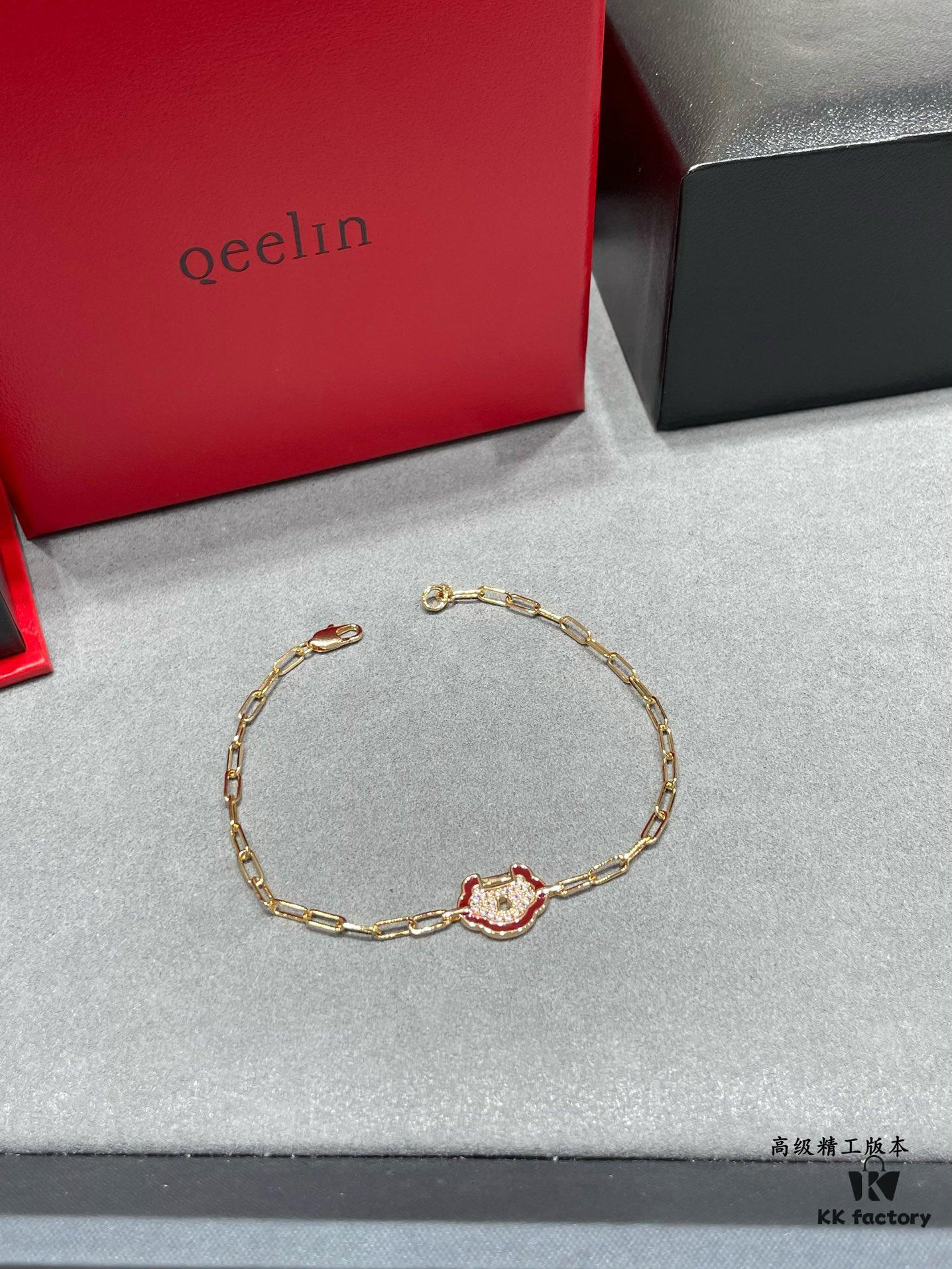 692fdb8499f2d84055c8b150 Kirin Red Edge Full Diamond Ruyi Lock Bracelet ✨ A Stylish Blend of Fashion and Tradition