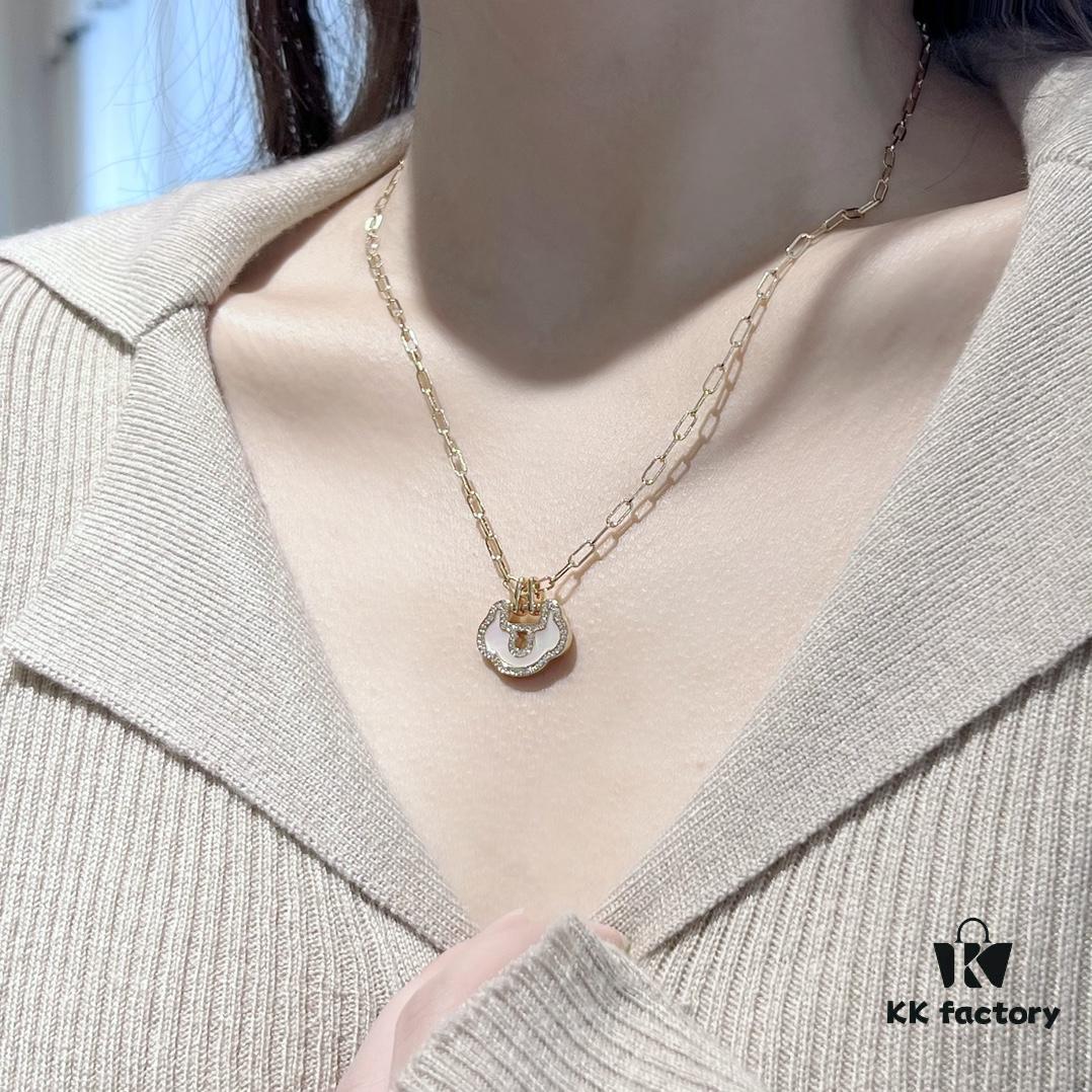 Qeelin Yu Yi Flower Moon Pendant Necklace