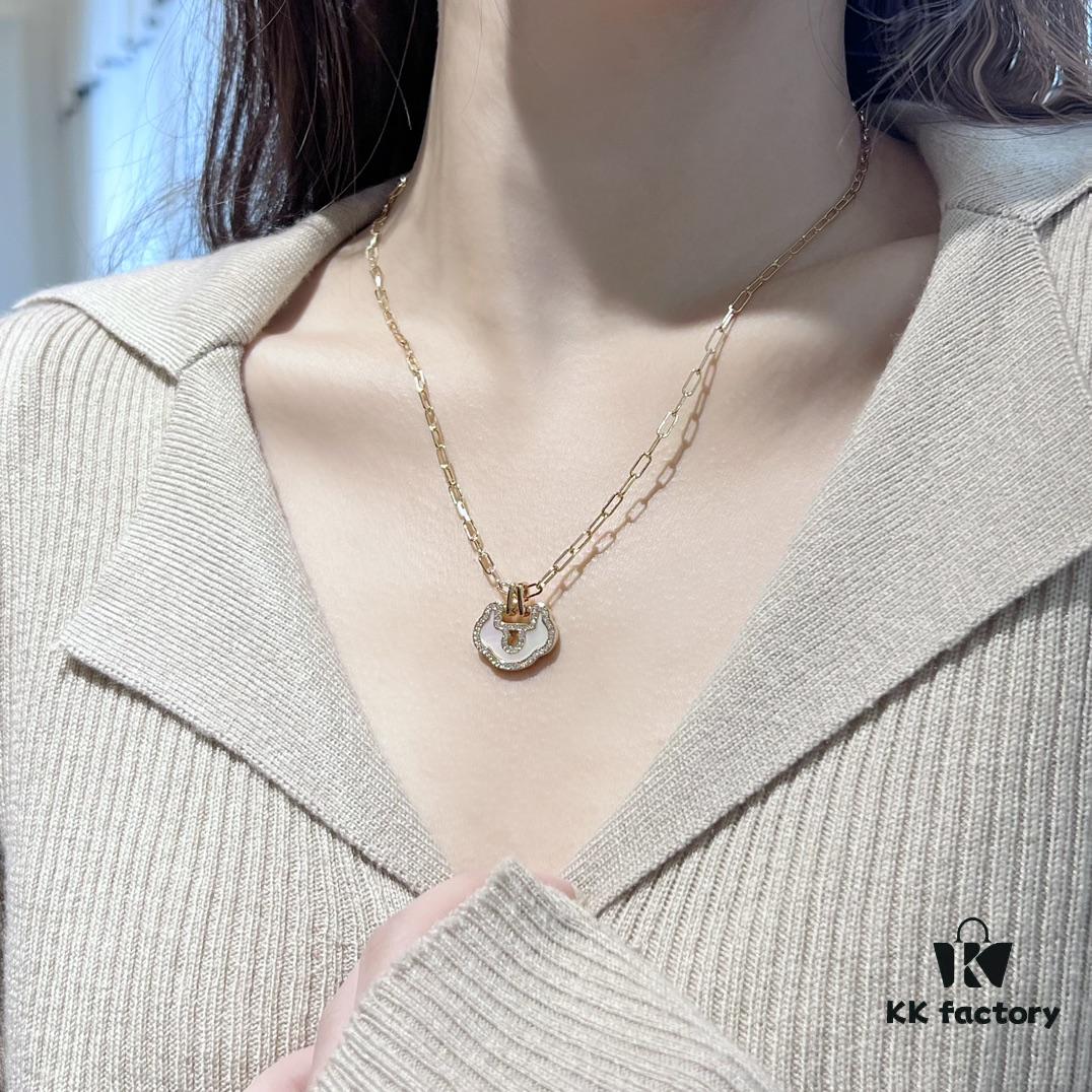 Qeelin Yu Yi Flower Moon Pendant Necklace