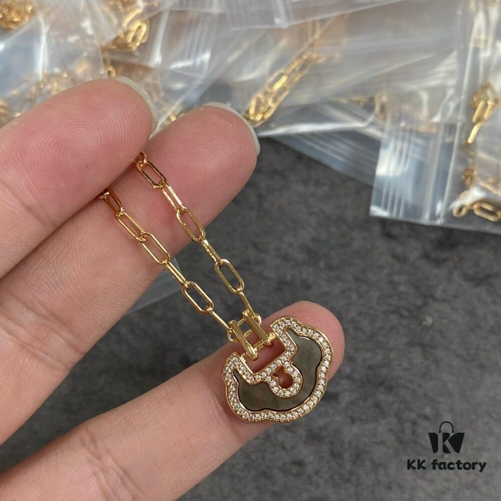 692fdbab99f2d84055c8b19b Kirin New Arrival Auspicious Pendant Necklace