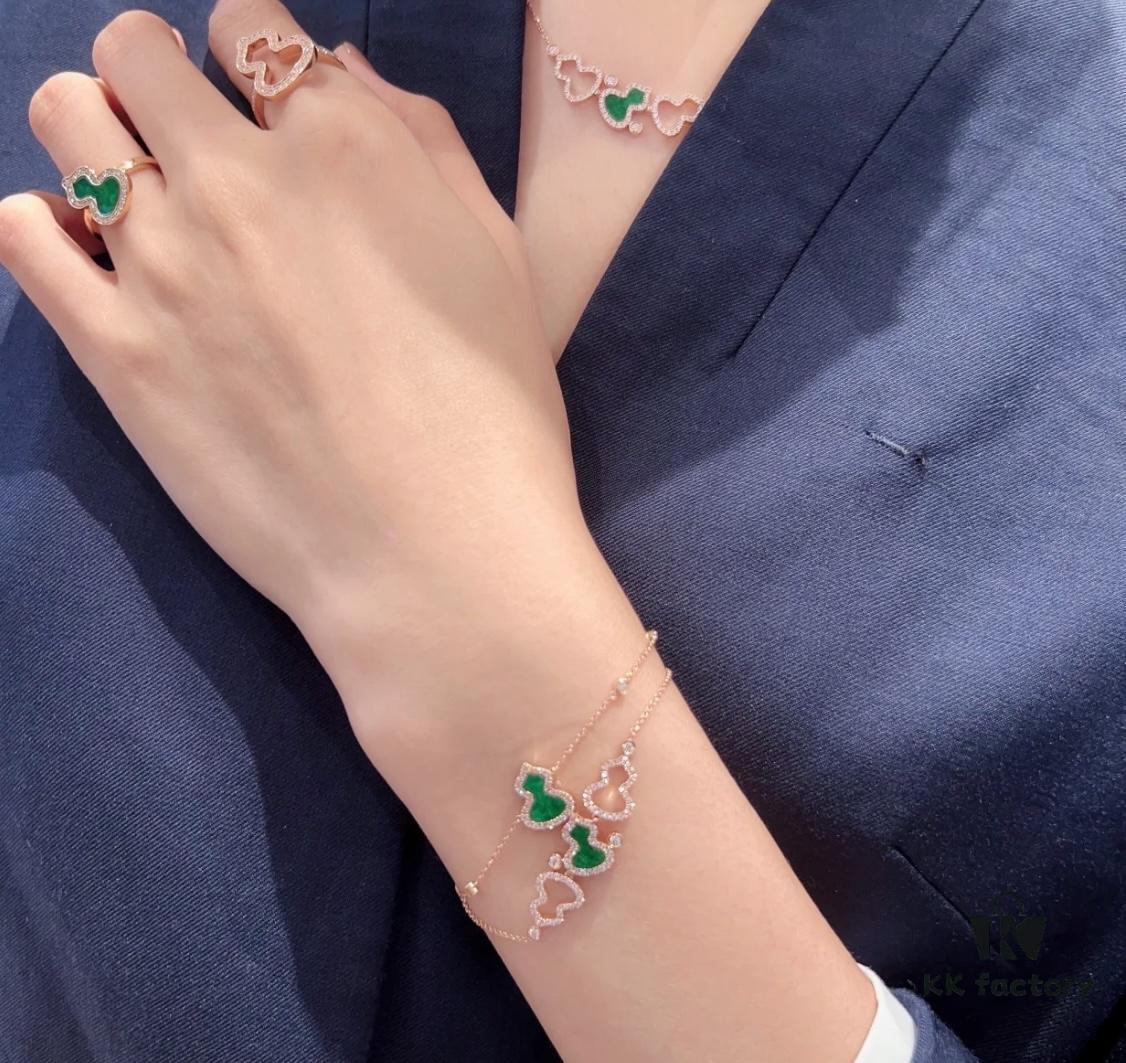 692fdbbd99f2d84055c8b1b9 Kylin Green Jade Gourd Bracelet