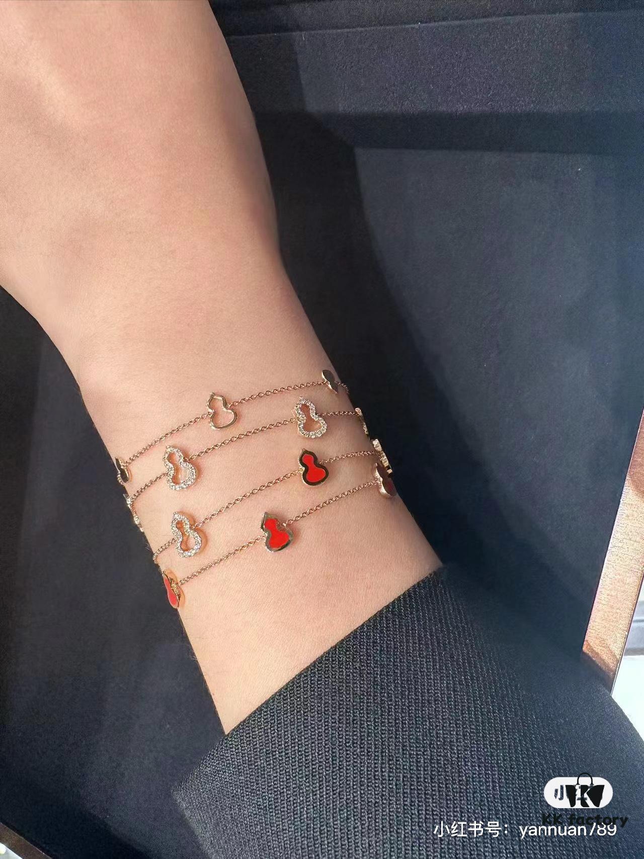 Officially Sold for 13,000 RMB, Diamond-Inlaid Version at 20,500, Bracelet Over 7,000 — Truly Shocked!!