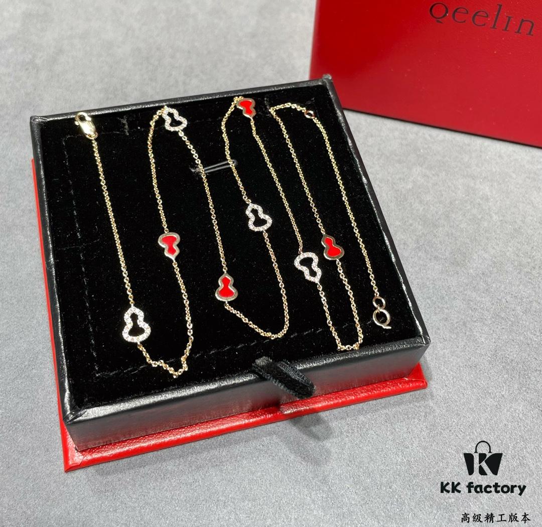 692fdbf999f2d84055c8b221 Qeelin Mini 8 Lotus Diamond Necklace 🌹 Adorable Design 😍 Elegant Simplicity with Wulu Silhouette 🥰 Sophisticated and Charming 😊 Qeelin x LibeiKa Exclusive Limited Edition