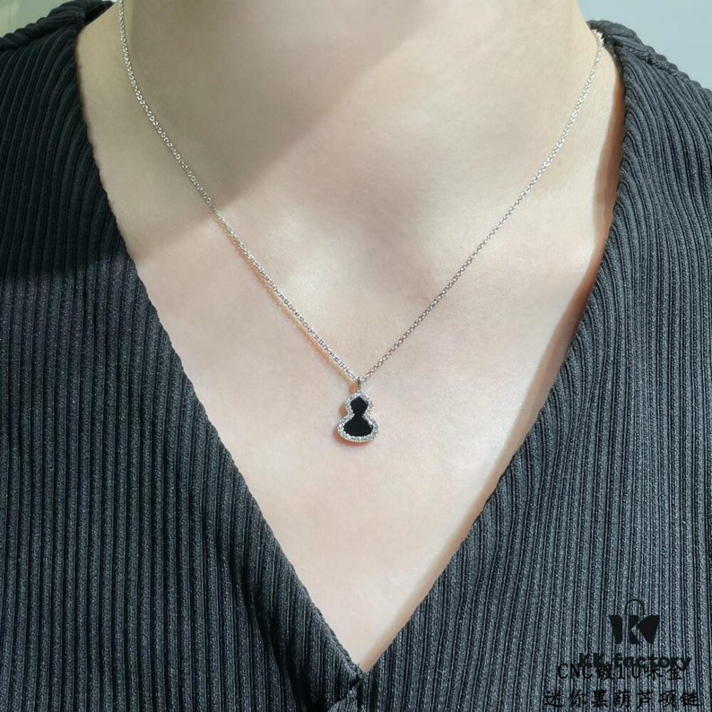 692fdc0e99f2d84055c8b23b Kirin Mini Black Gourd Necklace, Attracts Wealth and Enhances Luck, Stylish Design, Excellent Look When Worn, Versatile Match, Thick Gold Plating with Premium Real-Gold Appearance