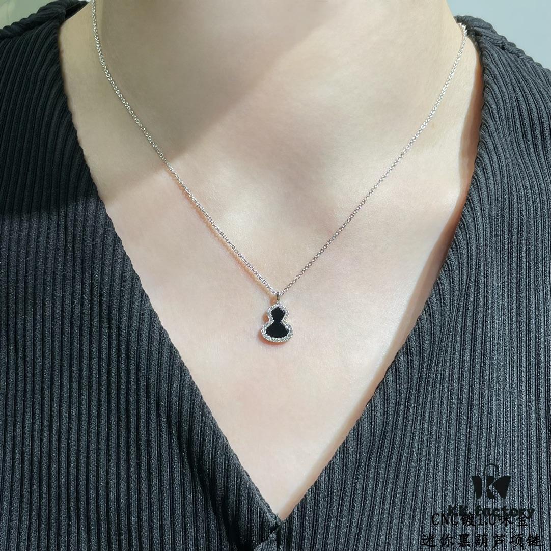692fdc0e99f2d84055c8b23b Kirin Mini Black Gourd Necklace, Attracts Wealth and Enhances Luck, Stylish Design, Excellent Look When Worn, Versatile Match, Thick Gold Plating with Premium Real-Gold Appearance