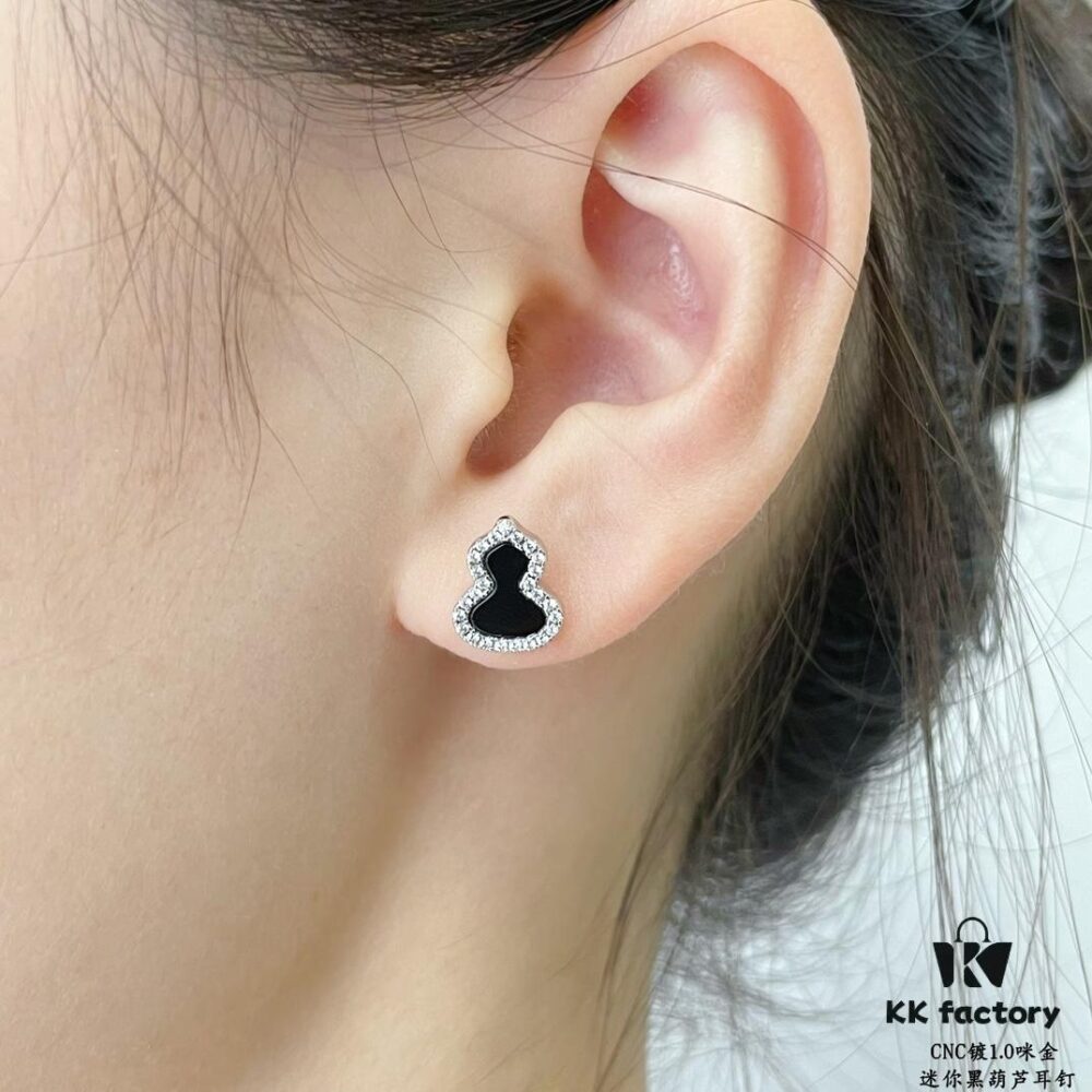 692fdc1699f2d84055c8b242 Kirin Mini Black Gourd Earrings, Wealth-Attracting and Lucky, High Aesthetic Appeal, Stylish Look, Versatile Design, Thick Gold Plating, Premium Real-Gold Appearance