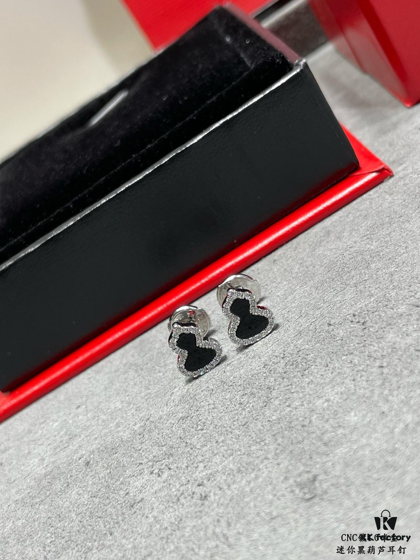692fdc1f99f2d84055c8b24a Kirin Mini Black Gourd Earrings, Wealth-Attracting and Lucky, High Aesthetic Appeal, Stylish Look, Versatile Design, Thick Gold Plating, Premium Real-Gold Appearance