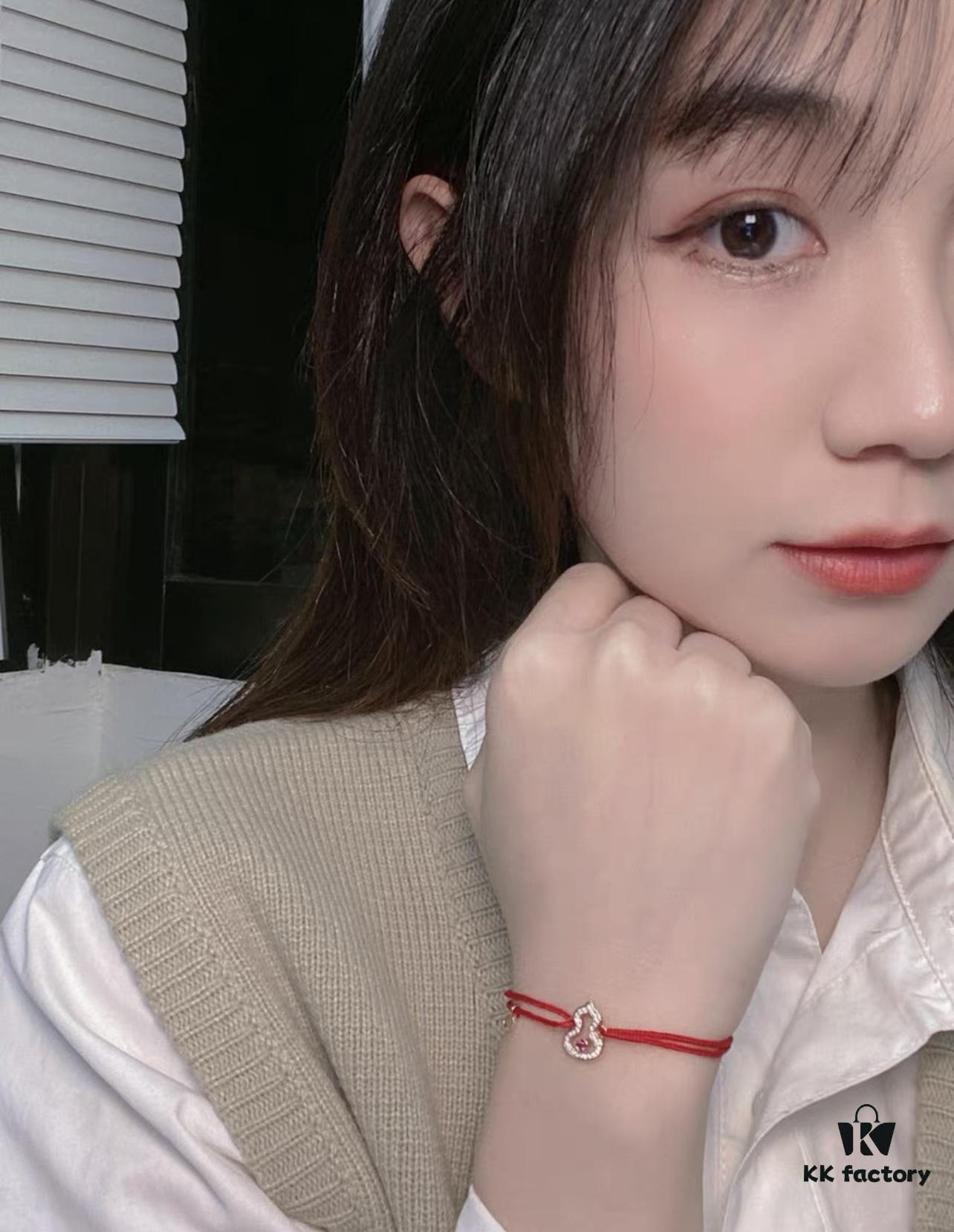 692fdc3c99f2d84055c8b276 Qeelin Pixiu Diamond-Encrusted Gourd Red String Bracelet